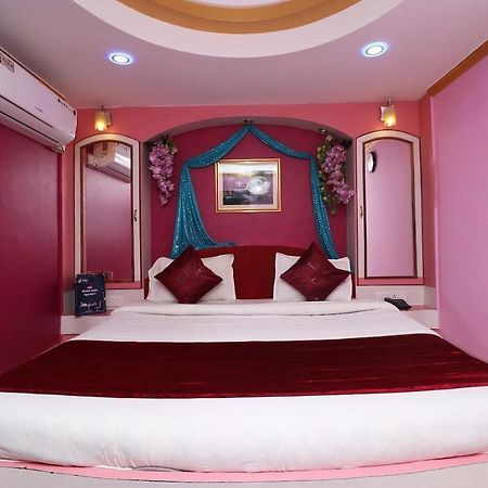 Hotel Prateek Pachmarhi Pachmarhī Kültér fotó