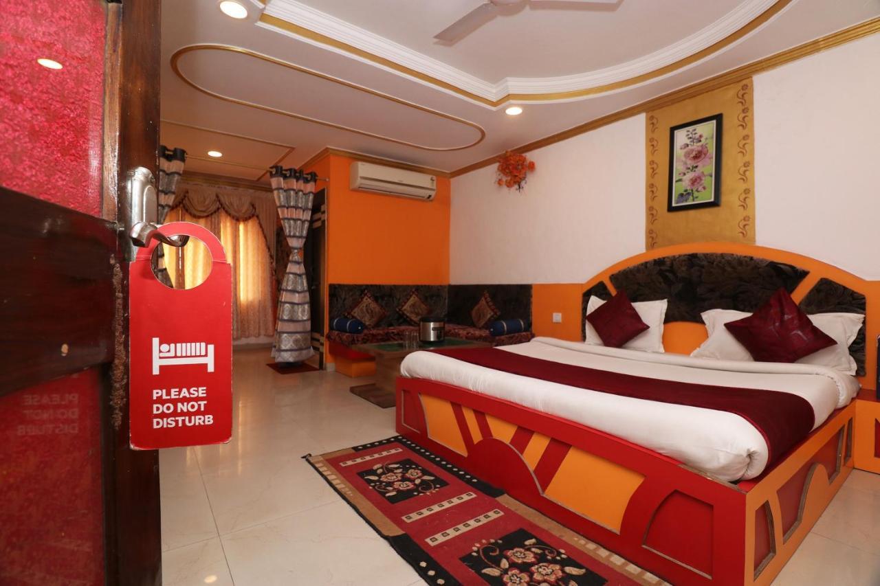 Hotel Prateek Pachmarhi Pachmarhī Kültér fotó