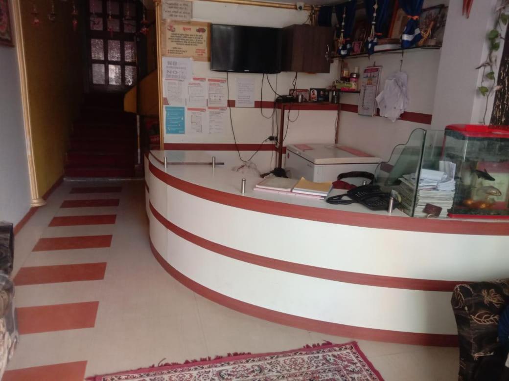 Hotel Prateek Pachmarhi Pachmarhī Kültér fotó